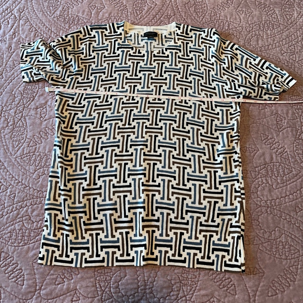 Ann Taylor Factory Black and White Patterned Short Sleeve Sweater - Picture 4 of 10